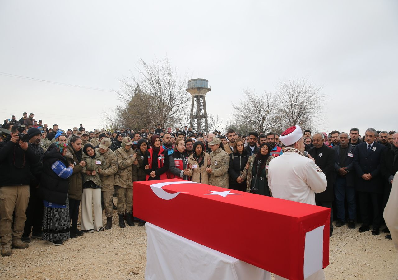 Türkiye şehitlerine ağlıyor, şehitlerimiz son yolculuğuna uğurlanıyor