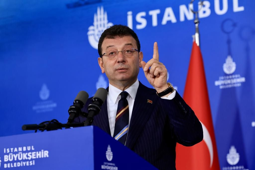 En son İstanbul anketi! Ekrem İmamoğlu rakiplerine fark attı! İYİ Parti'ye tabanından kötü haber