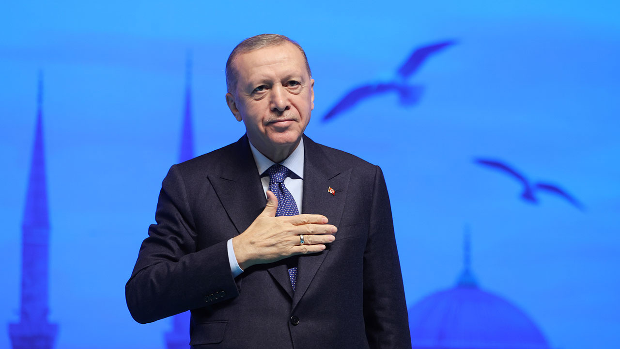 Erdoğan'dan 'Fetret Devrini Bitirin' talimatı! AK Parti 6 şehirde daha temayül yapacak