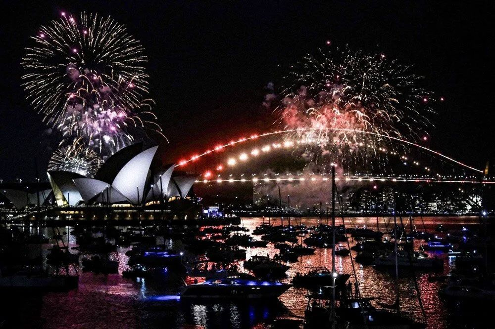Dünyada yeni yıl coşkusu başladı! Yeni Zelanda 2024’e “Merhaba” dedi! İşte kutlamalar...