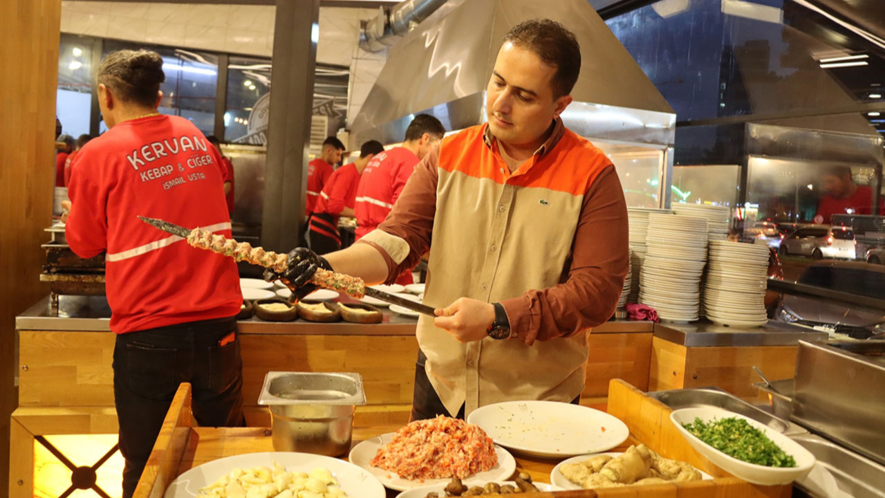 Adana'da yılbaşı akşamına özel "hindi kebabı" satılacak!