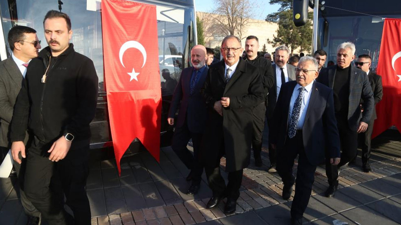 Kayseri'nin ulaşım filosuna 15 yeni elektrikli otobüs katıldı