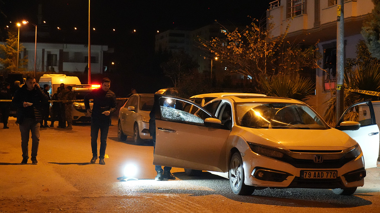 Kilis’te park halindeki araca kurşun yağdırdılar: 1 ölü, 1 ağır yaralı