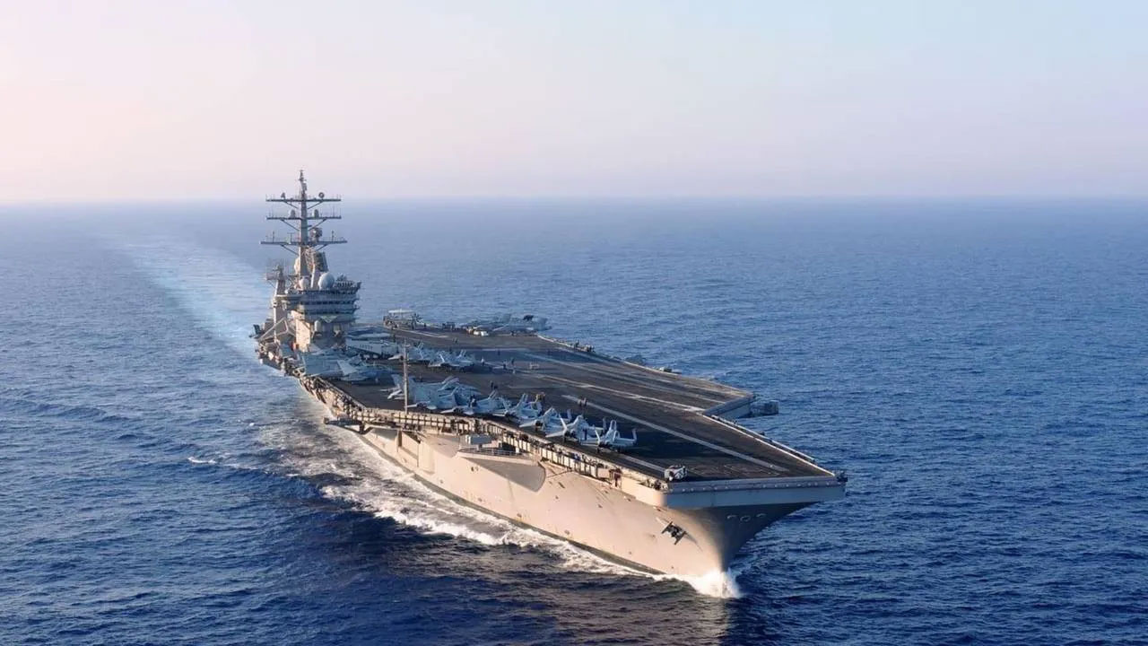 İran bölgeye savaş gemisi gönderdi!