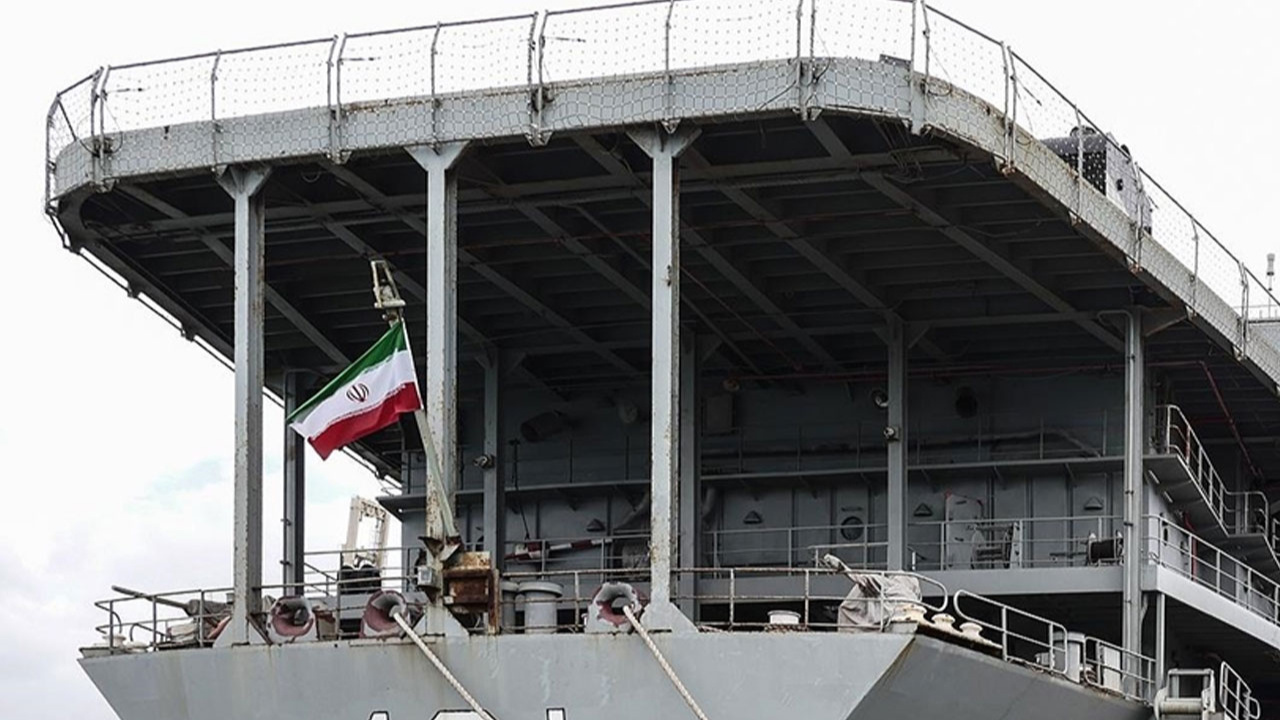 İran donanmasına ait savaş gemisi Kızıldeniz'e girdi!