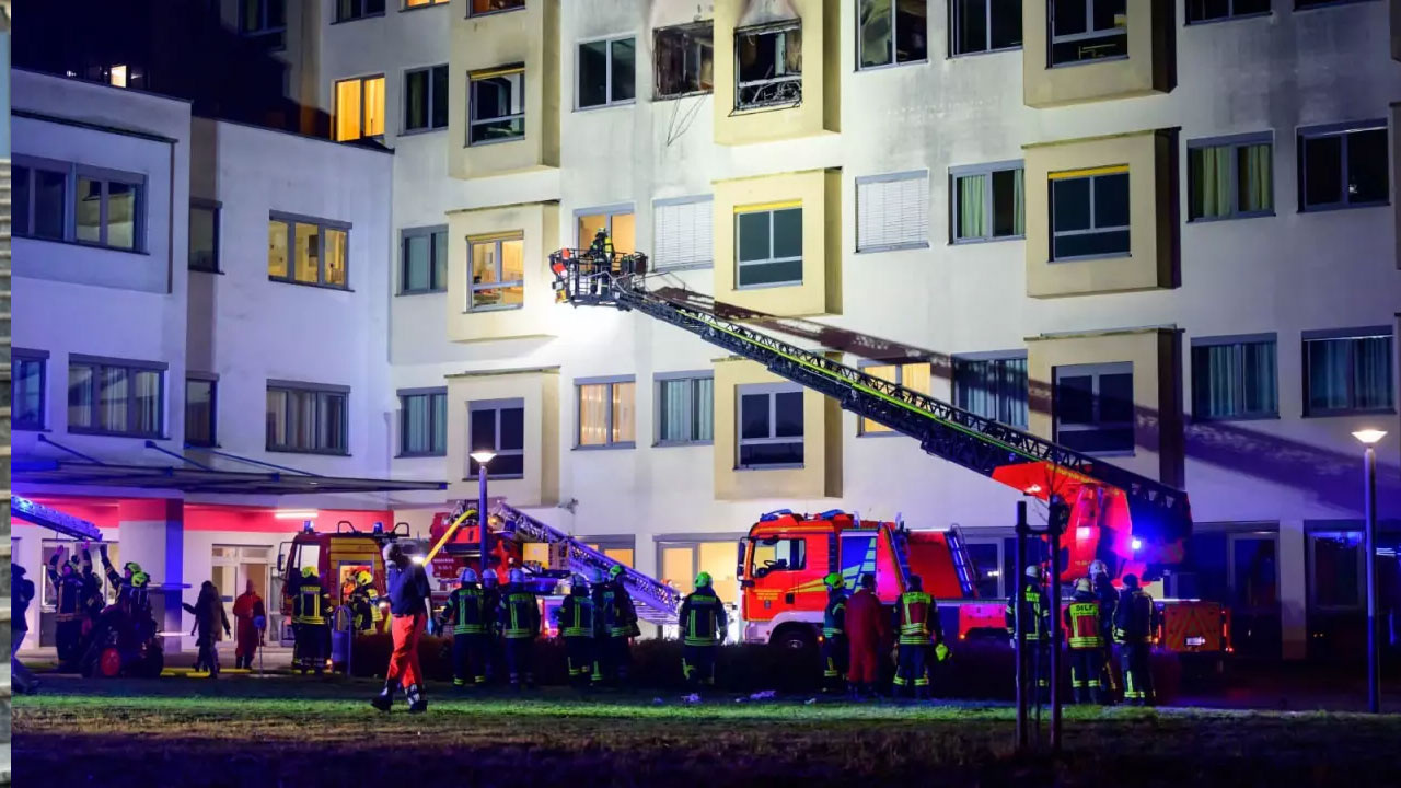 Almanya'da hastane yangını: 4 ölü