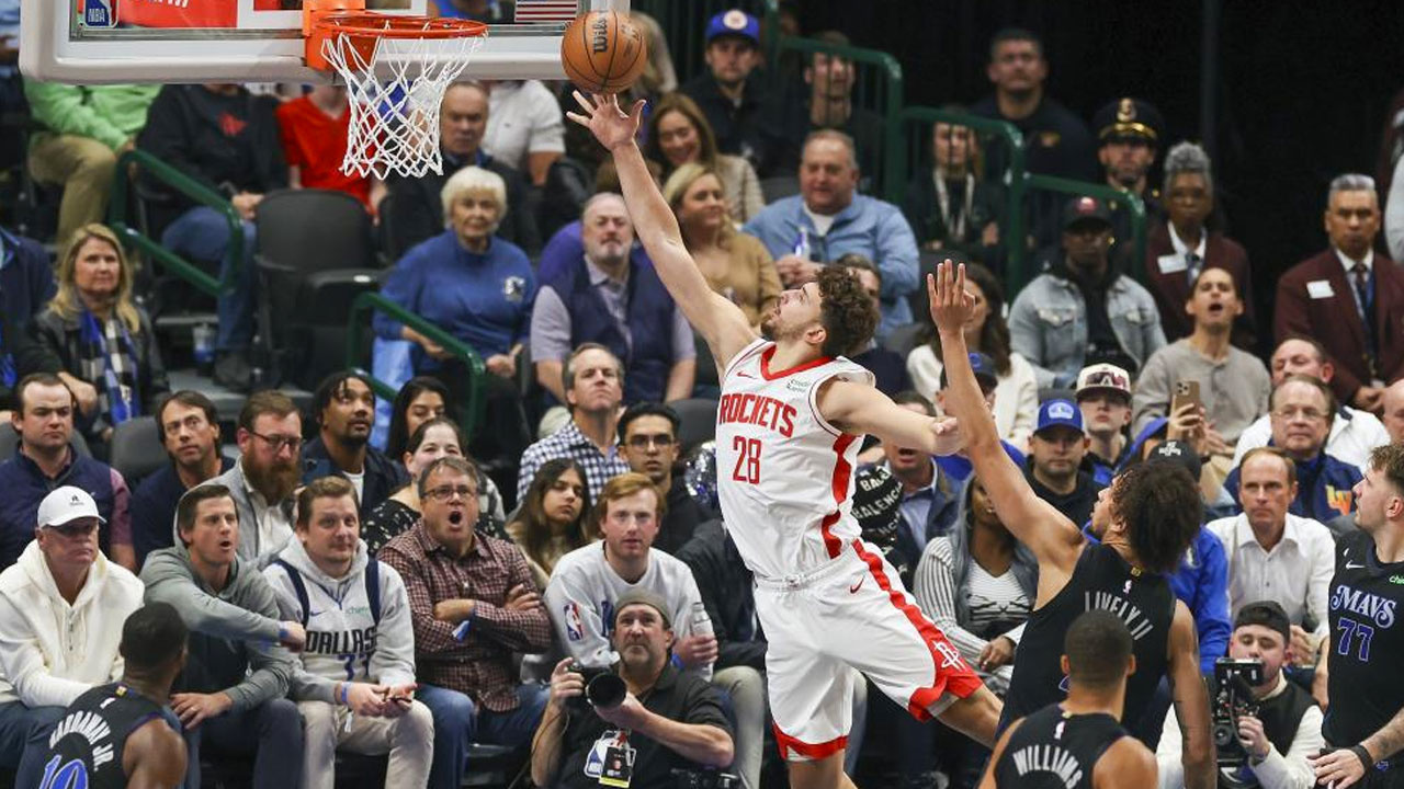 Alperen Şengün 'double-double' yaptı Milwaukee Bucks'ı yendiler