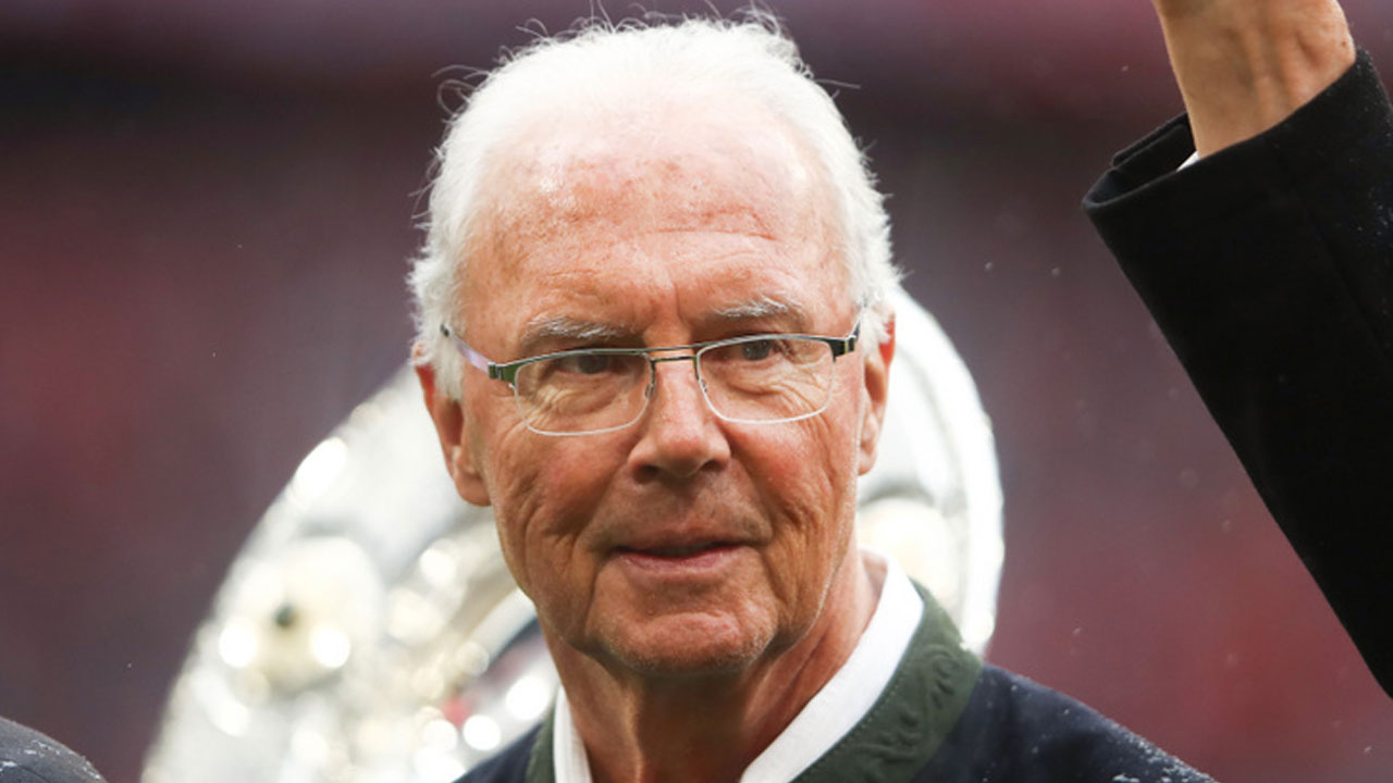 Alman futbol efsanesi Beckenbauer, hayatını kaybetti