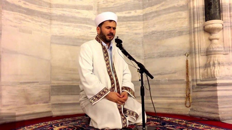 Fatih Camisi İmamı Galip Usta camide bıçaklandı! Provokatör "Kahrolsun İsrail, Uyanın Müslümanlar" diye bağırdı