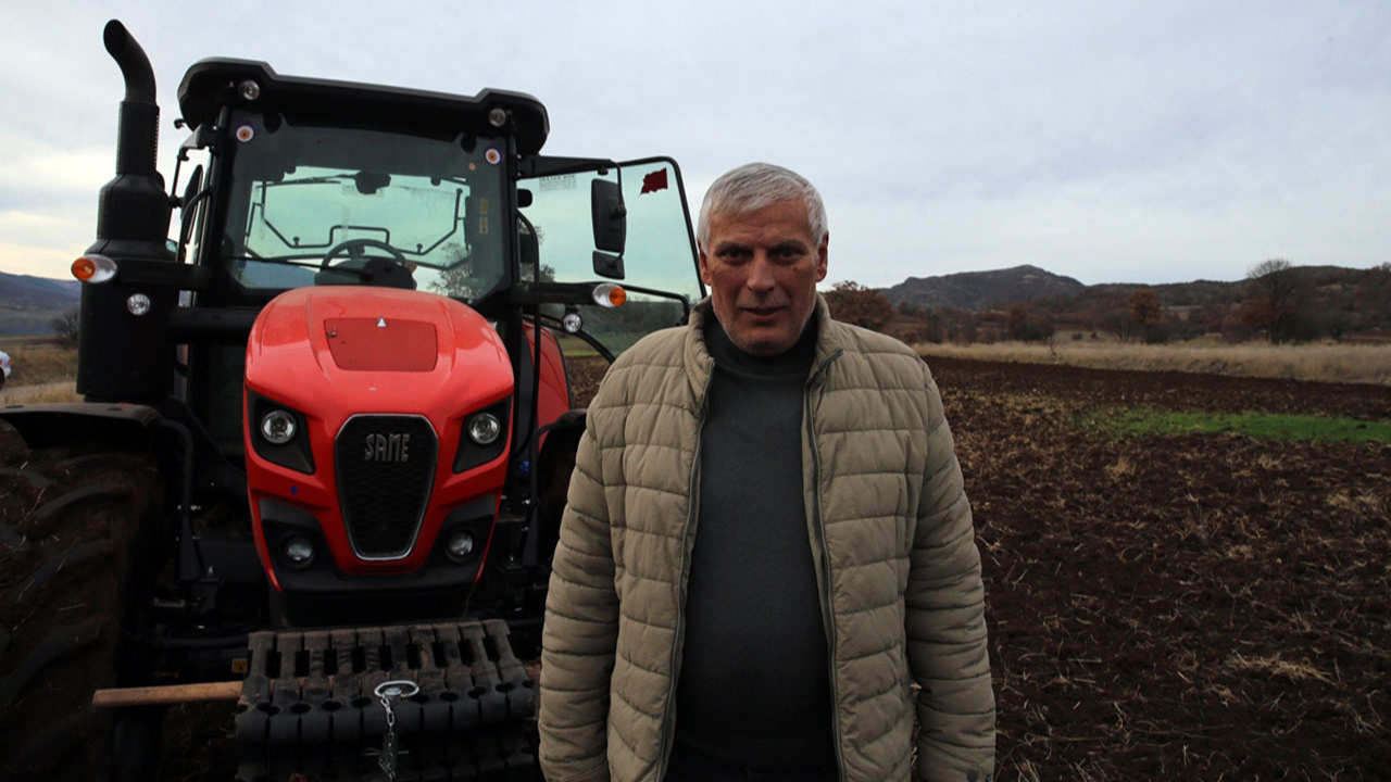 Emekli olup köyüne döndü, 5 bin dönüm araziyi tarıma kazandırdı!