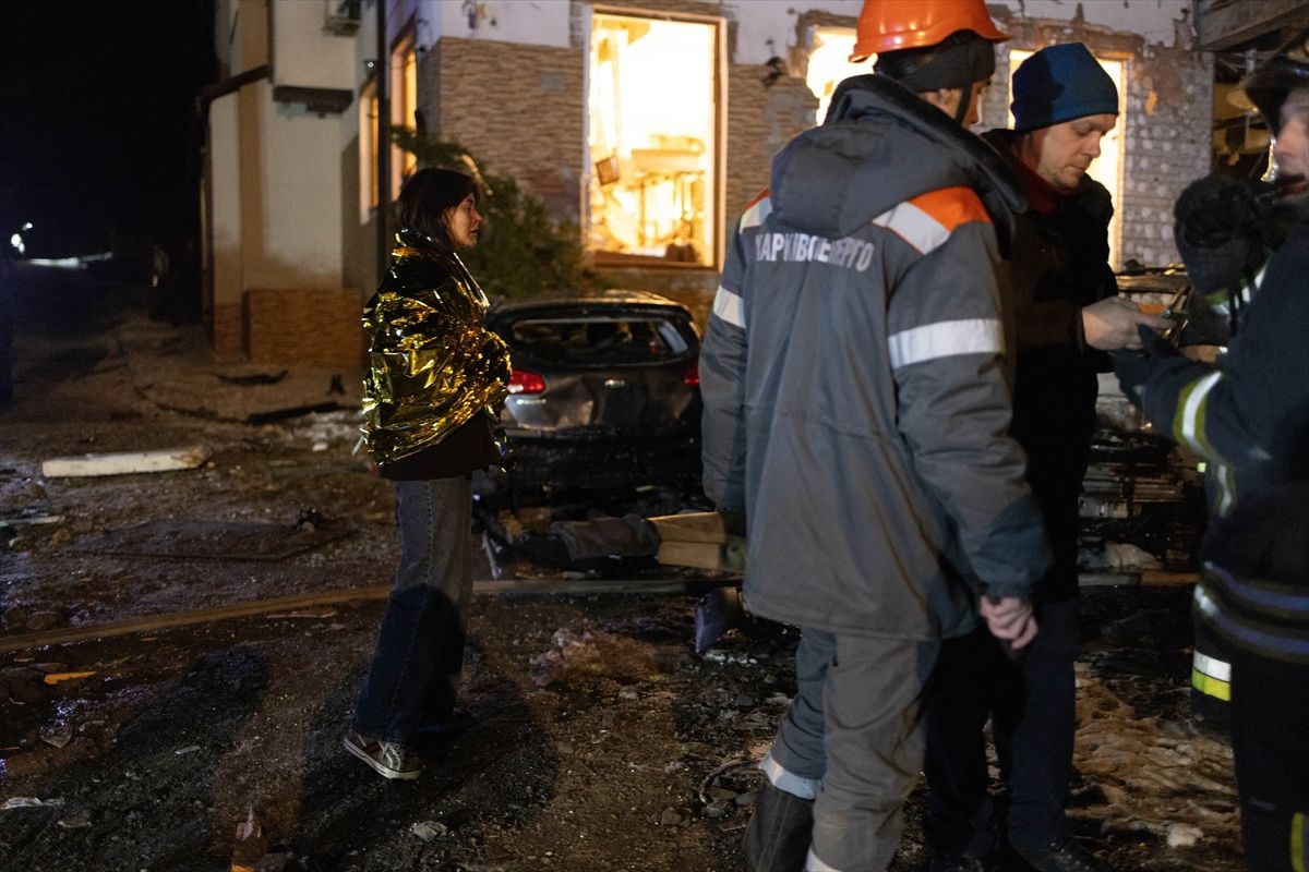 Rusya, Ukrayna'da gazetecilerin kaldığı oteli vurdu! Anadolu Ajansı ekibi de oteldeydi