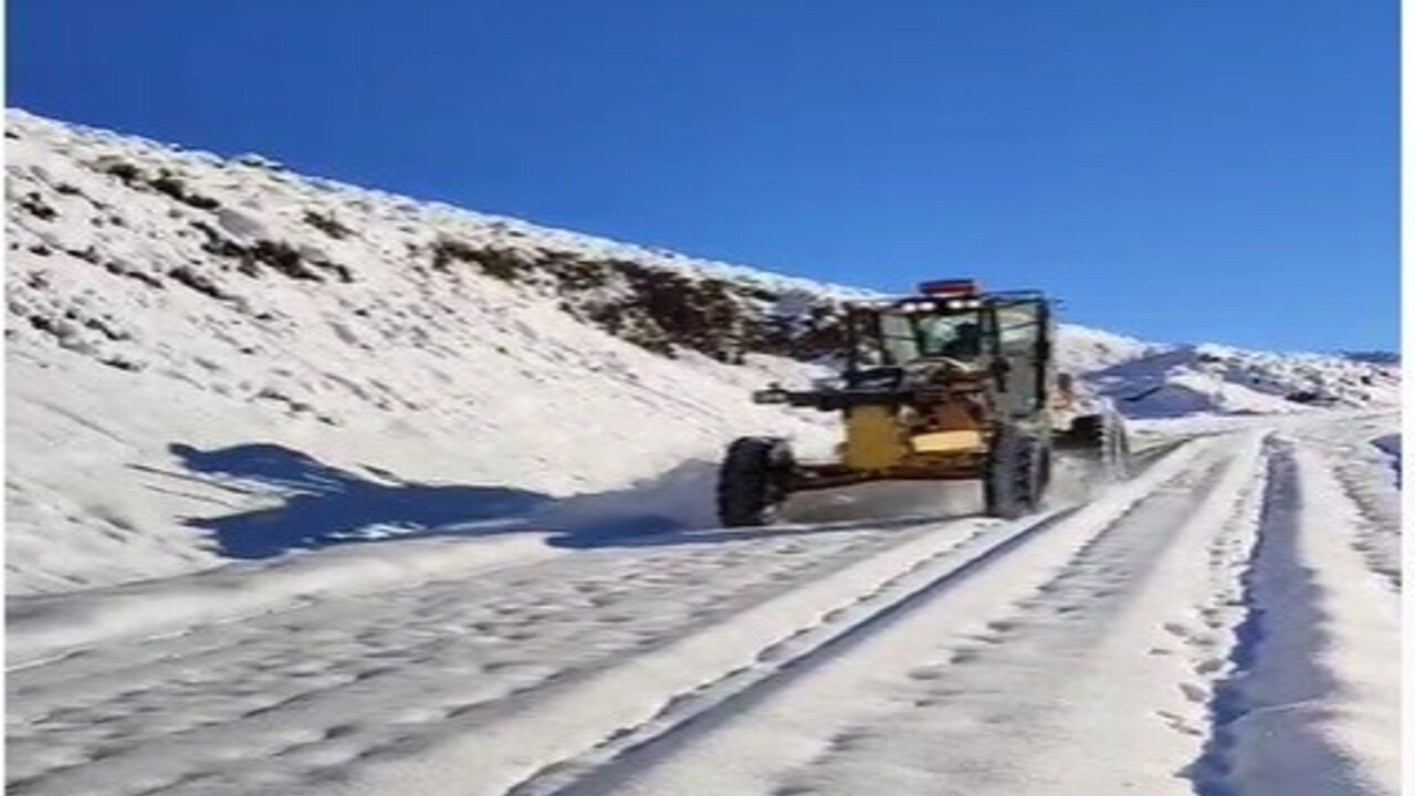 Bingöl’de kar 112 köy yolunu ulaşıma kapattı