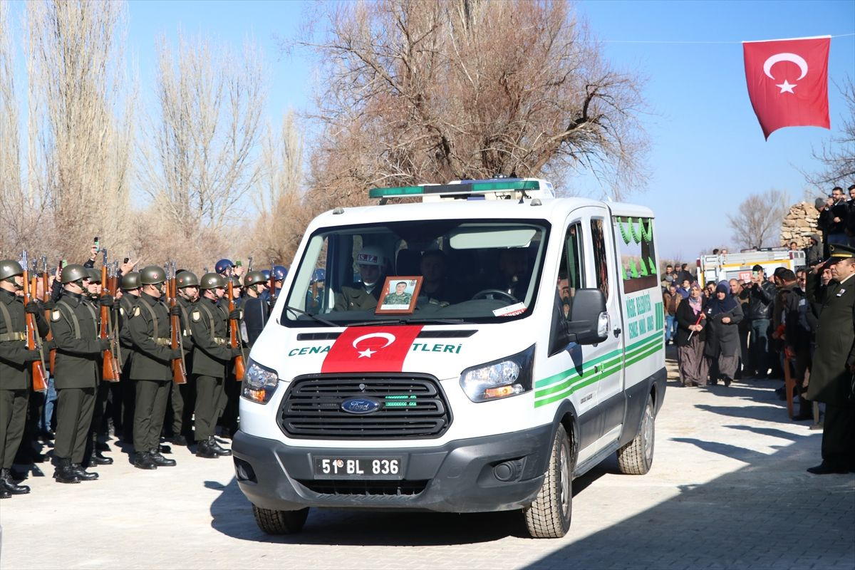 Türkiye şehitlerini uğurluyor! 6 ilden feryat sesleri yükseldi, gözyaşları sel oldu