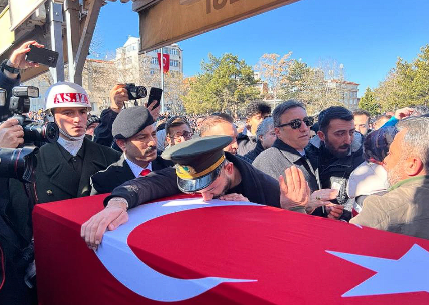 Türkiye şehitlerini uğurladı! 6 ilden feryat sesleri yükseldi, gözyaşları sel oldu