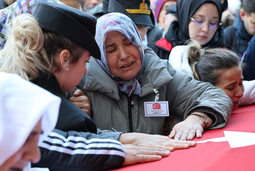 Türkiye şehitlerini uğurluyor! 6 ilden feryat sesleri yükseldi, gözyaşları sel oldu