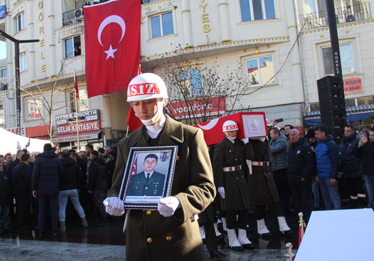 Türkiye şehitlerini uğurluyor! 6 ilden feryat sesleri yükseldi, gözyaşları sel oldu