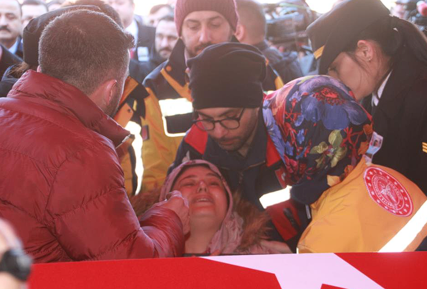 Türkiye şehitlerini uğurluyor! 6 ilden feryat sesleri yükseldi, gözyaşları sel oldu