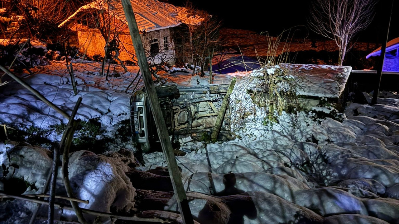 Buzdan kayan araç çay bahçesine yuvarlandı: 1 ölü