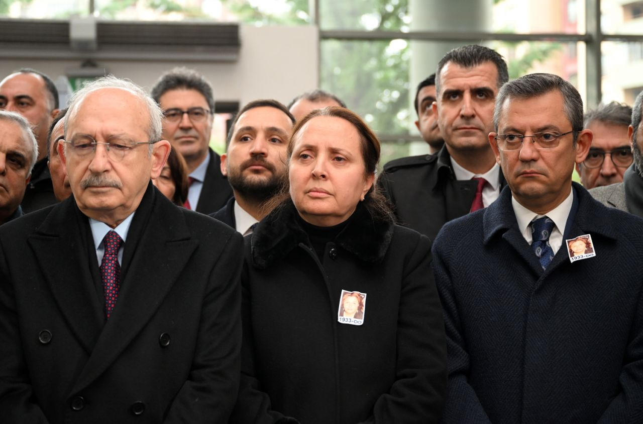 CHP lideri Özgür Özel ve Kemal Kılıçdaroğlu cenaze törenine katıldı
