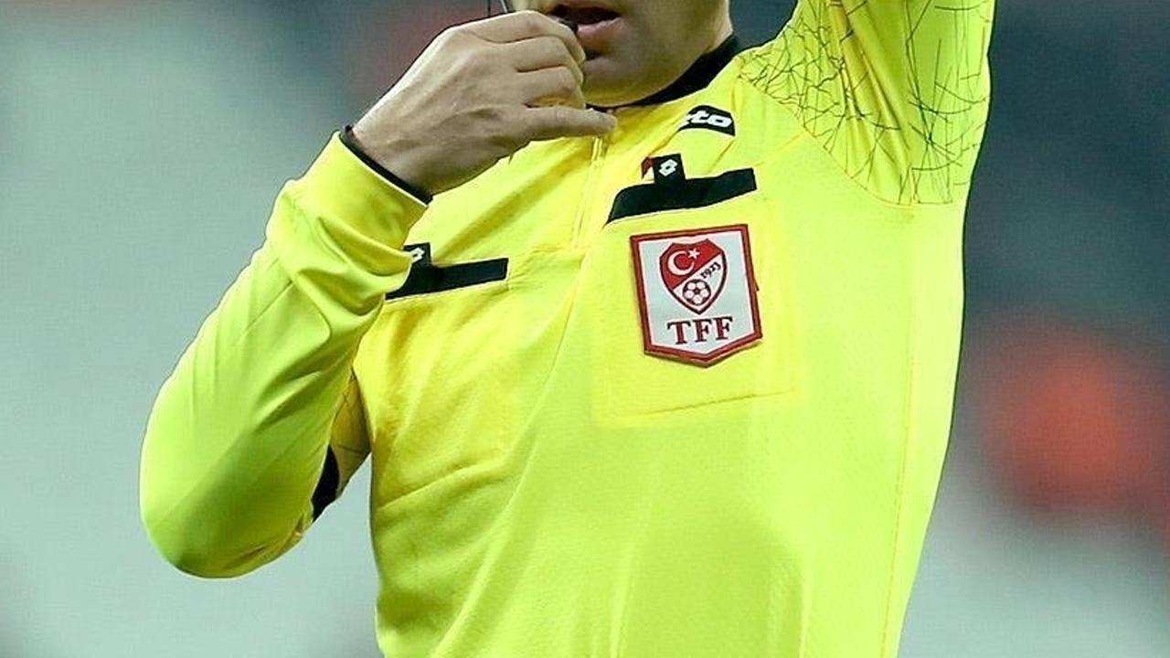 Süper Lig'de 21. haftanın hakemleri açıklandı: İşte Trabzonspor - Galatasaray maçının hakemi...