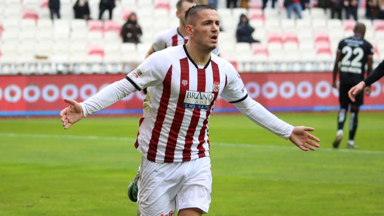 Sivassporlu Rey Manaj, gol sayısını 14’e yükseltti