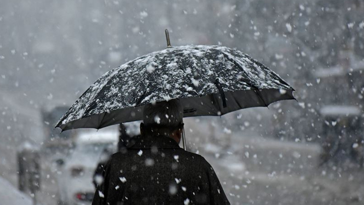 Hafta sonu kar geliyor, 36 ilde etkili olacak! İstanbul listeye dahil mi? Meteoroloji üst üste uyarı yaptı