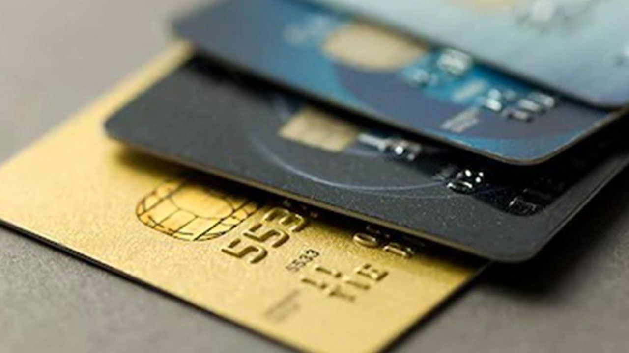 Kredi kartı faiz oranları değişecek mi? Merak edilen sorunun cevabı verildi