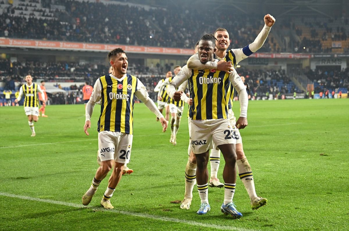 Transfer tamam! Çağlar Söyüncü, Fenerbahçe forması giyecek: İşte sözleşme detayları