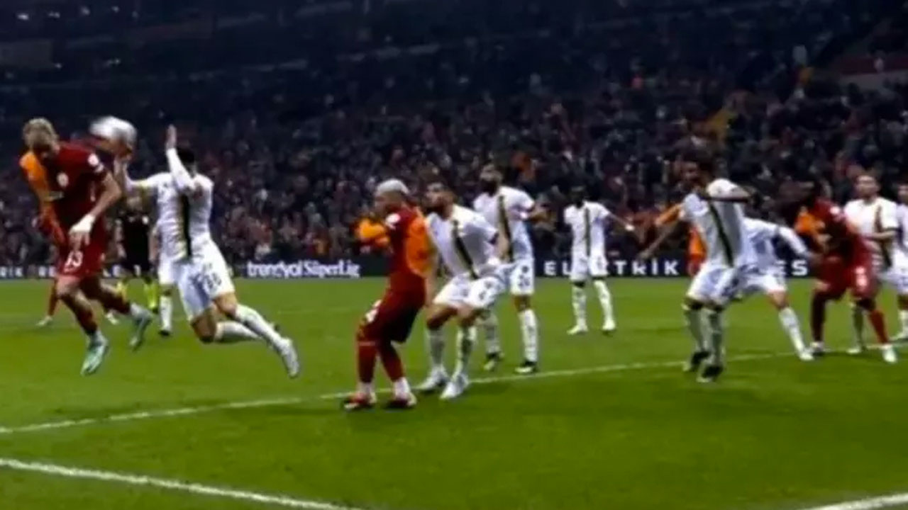 Erman Toroğlu: Galatasaray'ın kazandığı ilk penaltı öncesi Torreira faul yaptı