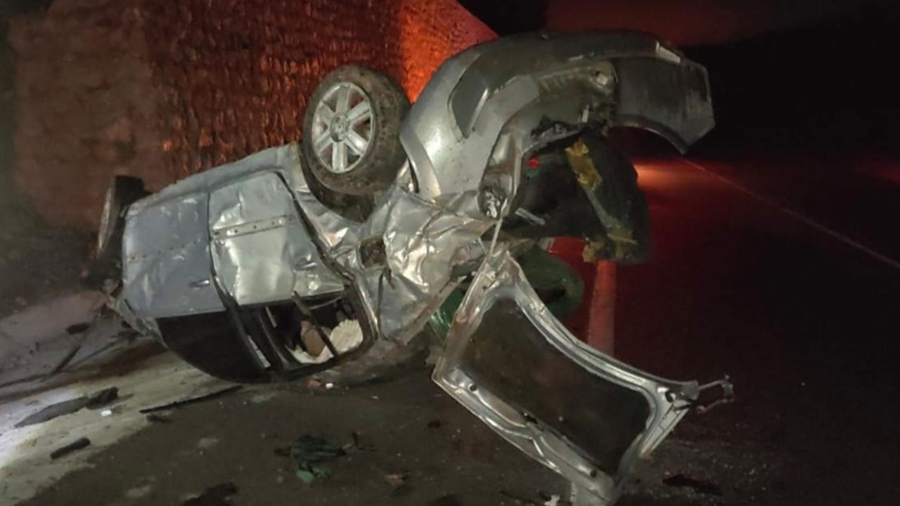 Kütahya'da devrilen otomobilin sürücüsü öldü!