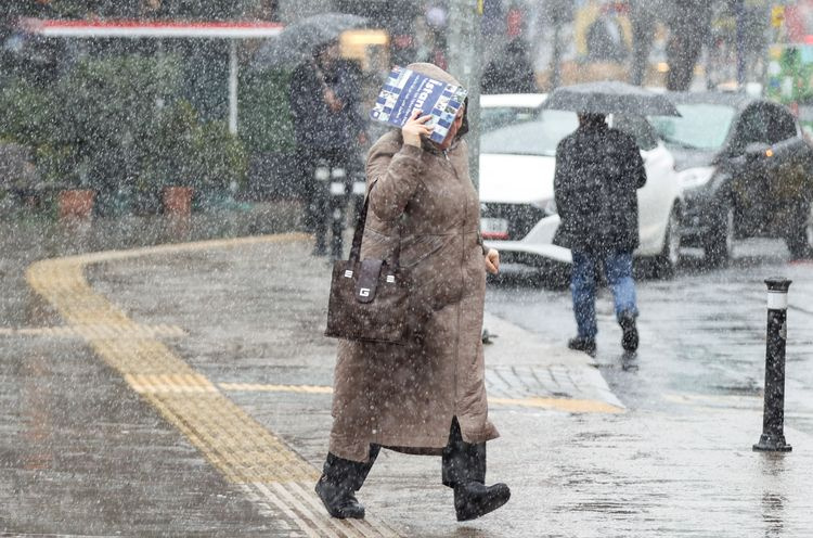 Meteoroloji'nin hava durumu haritası alarm veriyor! Son uyarı AKOM'dan, İstanbul'a kar geliyor!
