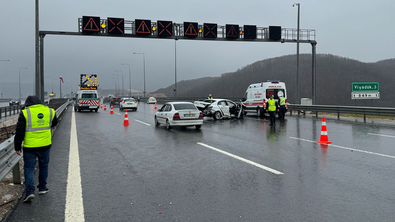 Kuzey Marmara Otoyolu'nda zincirleme kaza: 5 kişi yaralandı!
