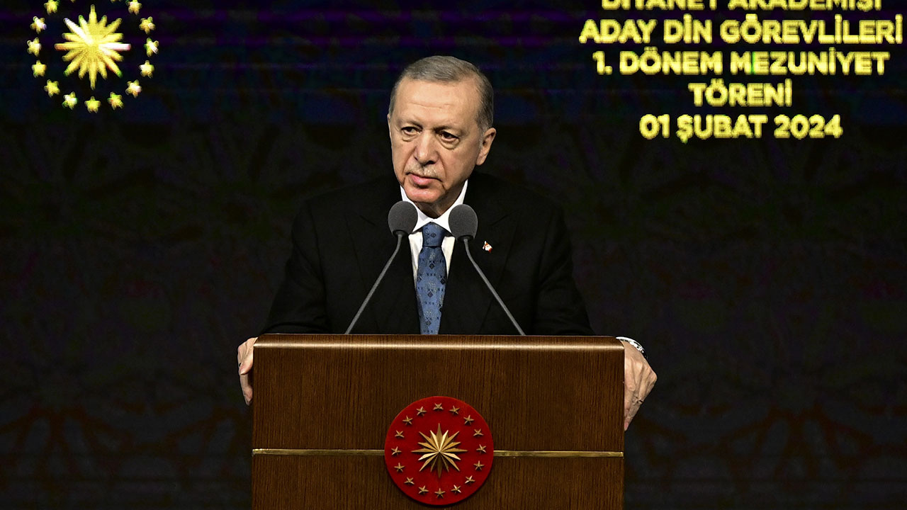Cumhurbaşkanı Erdoğan'dan flaş 'şeriat' çıkışı! 'Şeriata düşmanlık, dinin bizatihi kendisine husumettir'
