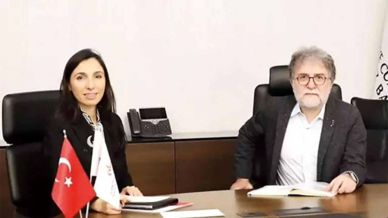 Hafize Gaye Erkan'ın başını Ahmet Hakan röportajı ve babası yedi! Dünya medyası öyle gördü!