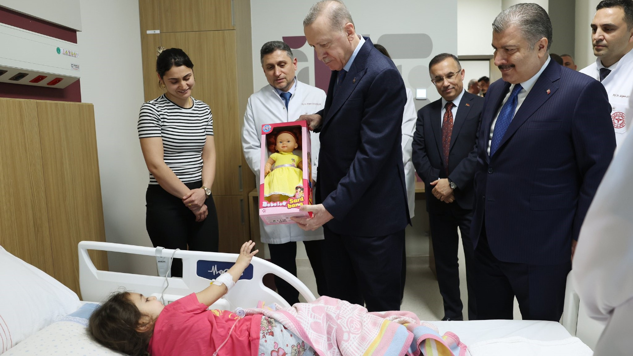 Erdoğan önce açılışını yaptı, sonra çocukları ziyaret etti