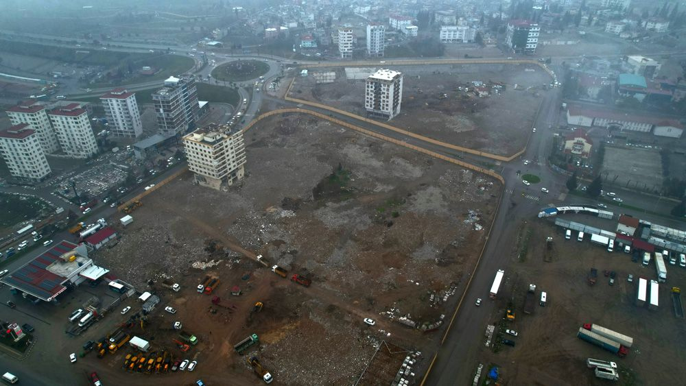 Afetin 1. yılı! En fazla can kaybının olduğu Ebrar Sitesi'nin son hali görüntülendi