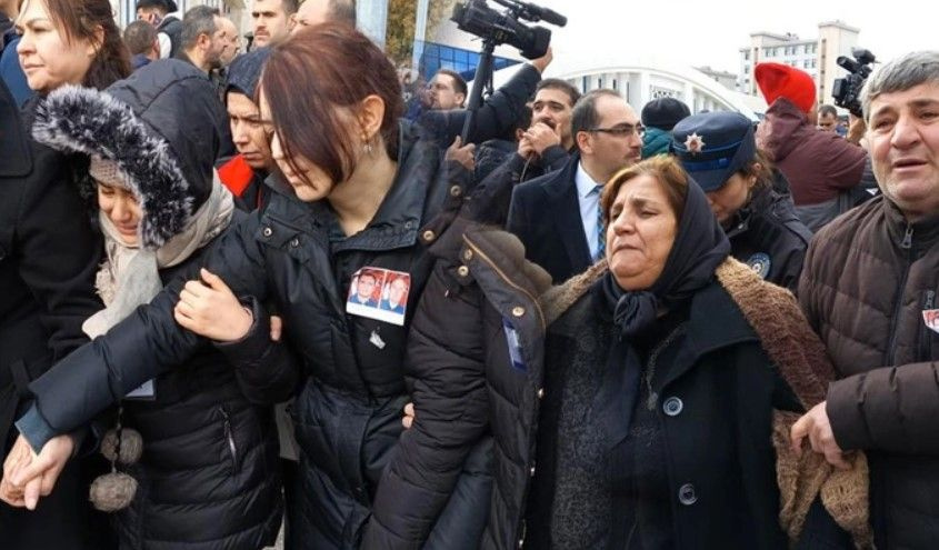 Şehit pilotlar Cemil Gülen ve Levent Öztürk son yolculuklarına uğurlandı