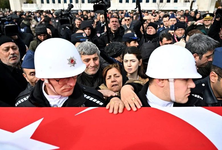 Şehit pilotlar Cemil Gülen ve Levent Öztürk son yolculuklarına uğurlandı