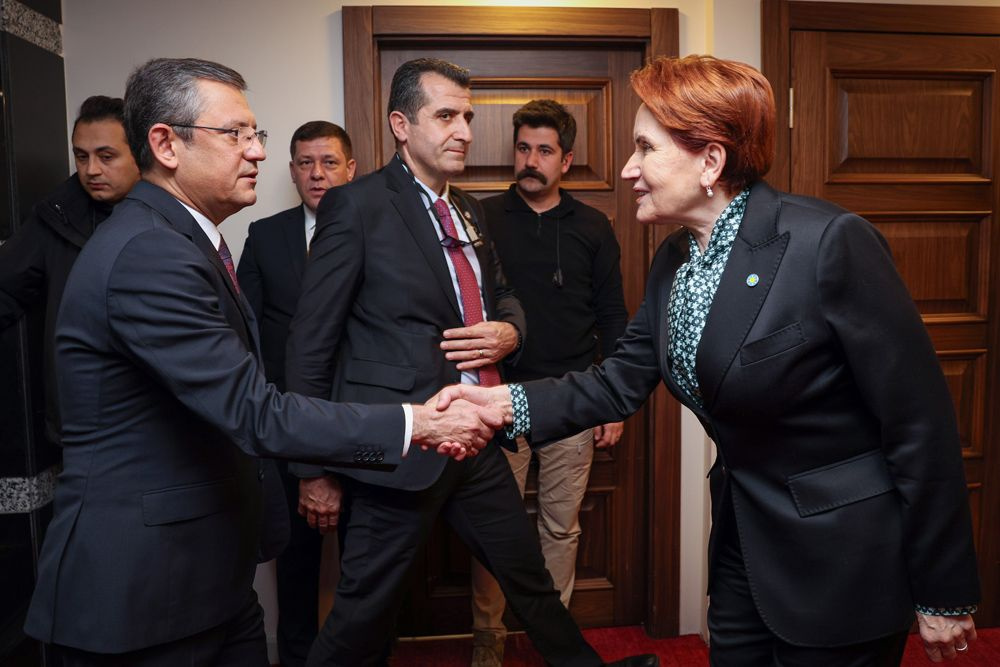 CHP Genel Başkanı Özgür Özel'den Meral Akşener’e taziye ziyareti