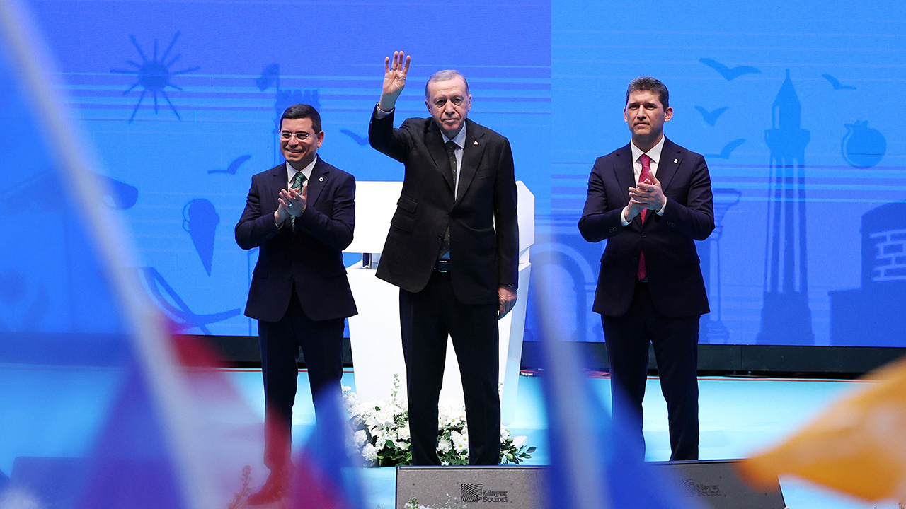 Cumhurbaşkanı Erdoğan'dan flaş açıklamalar... AK Parti'nin Antalya ilçe belediye başkan adayları belli oldu