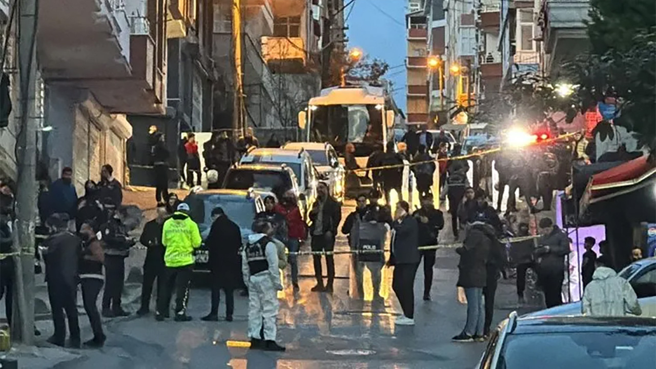 AK Parti adayı Aziz Yeniay'ın seçim çalışmasına silahlı saldırıda şok detaylar! 4 kişi, plakasız cip, 17 kurşun...