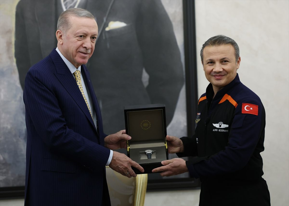 Cumhurbaşkanı Erdoğan, Türkiye'nin ilk astronotu Alper Gezeravcı'yı kabul etti