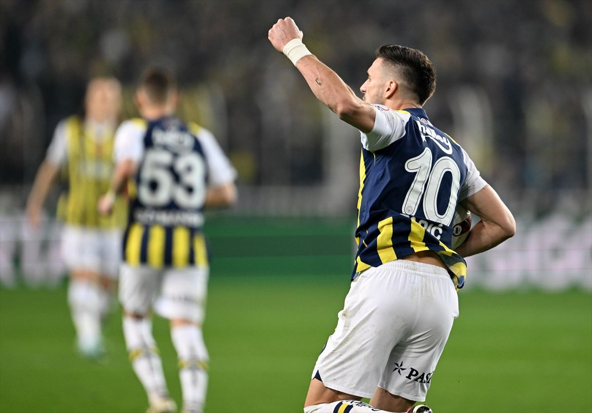 Fenerbahçe-Alanyaspor maçı sonrası Rıdvan Dilmen İsmail Kartal'a demediğini bırakmadı