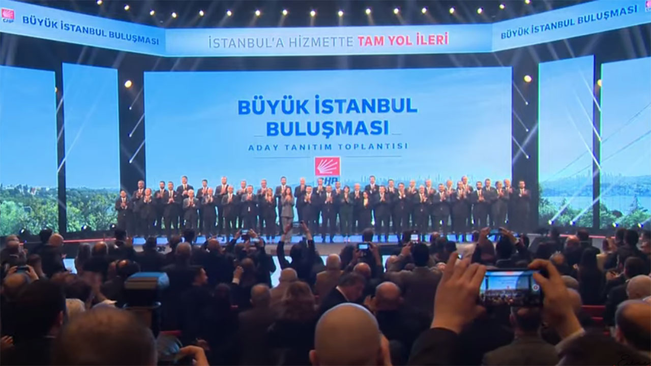 Ekrem İmamoğlu, CHP'nin İstanbul adaylarını protestolar eşliğinde tanıttı! İşte CHP'nin İstanbul adayları....