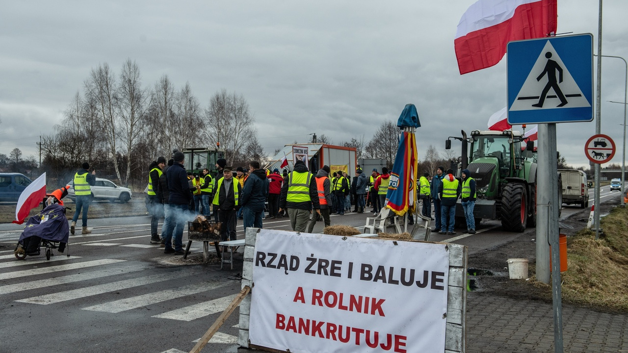 Polonyalı çiftçiler, 20 Şubat'ta Ukrayna ile olan tüm sınır kapılarını ablukaya alacak