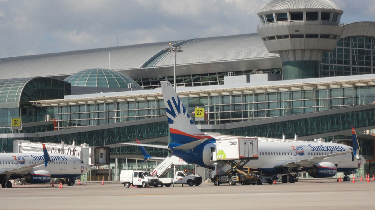 TAV Havalimanları 2023'te 1,3 milyar avro ciro yaptı