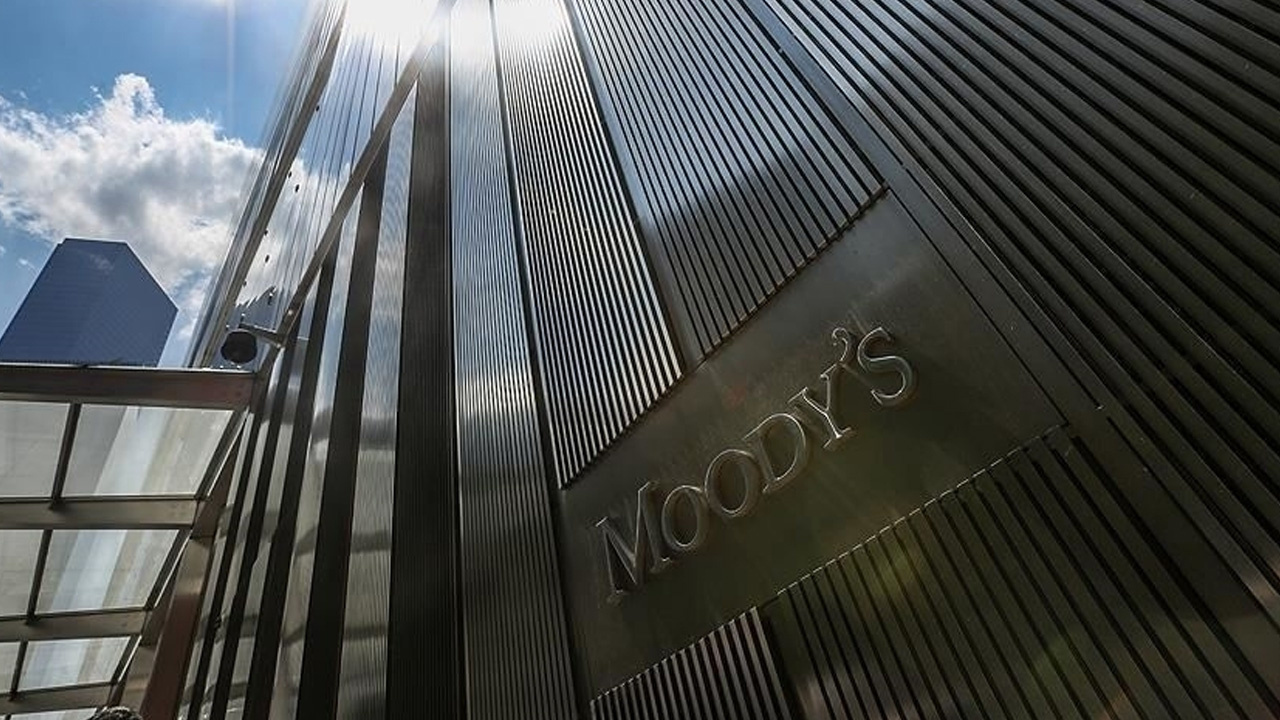 Moody's 5 İsrail bankasının notunu düşürdü