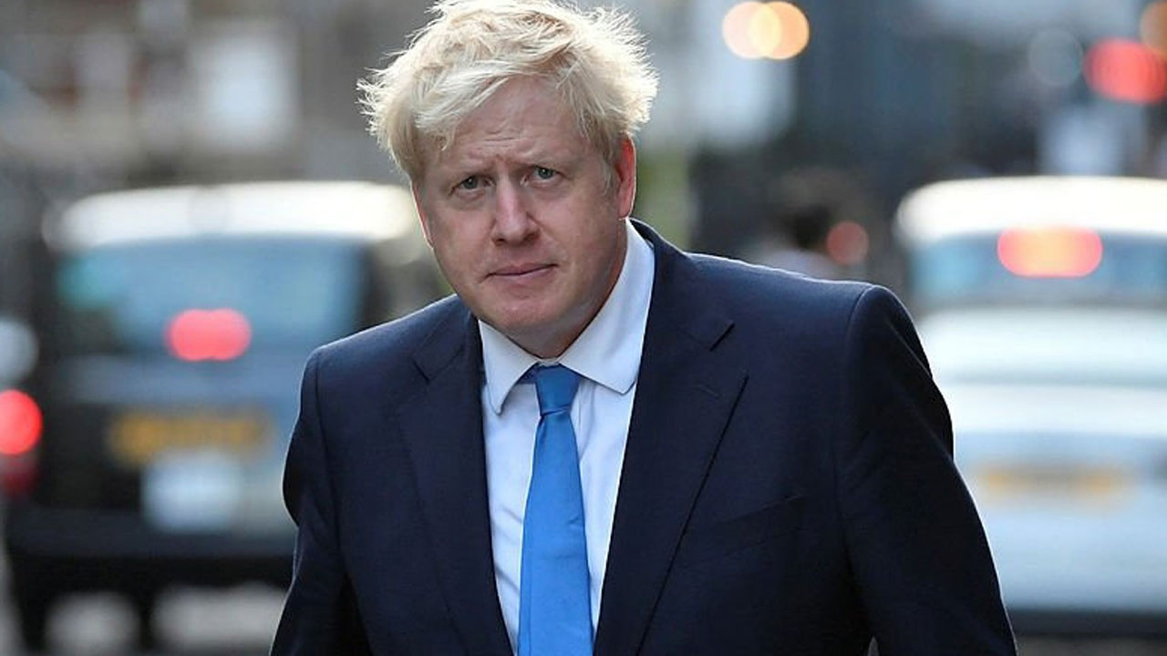 Boris Johnson kendisiyle röpotaj yapmak isteyen gazeteciden 1 milyon dolar istedi