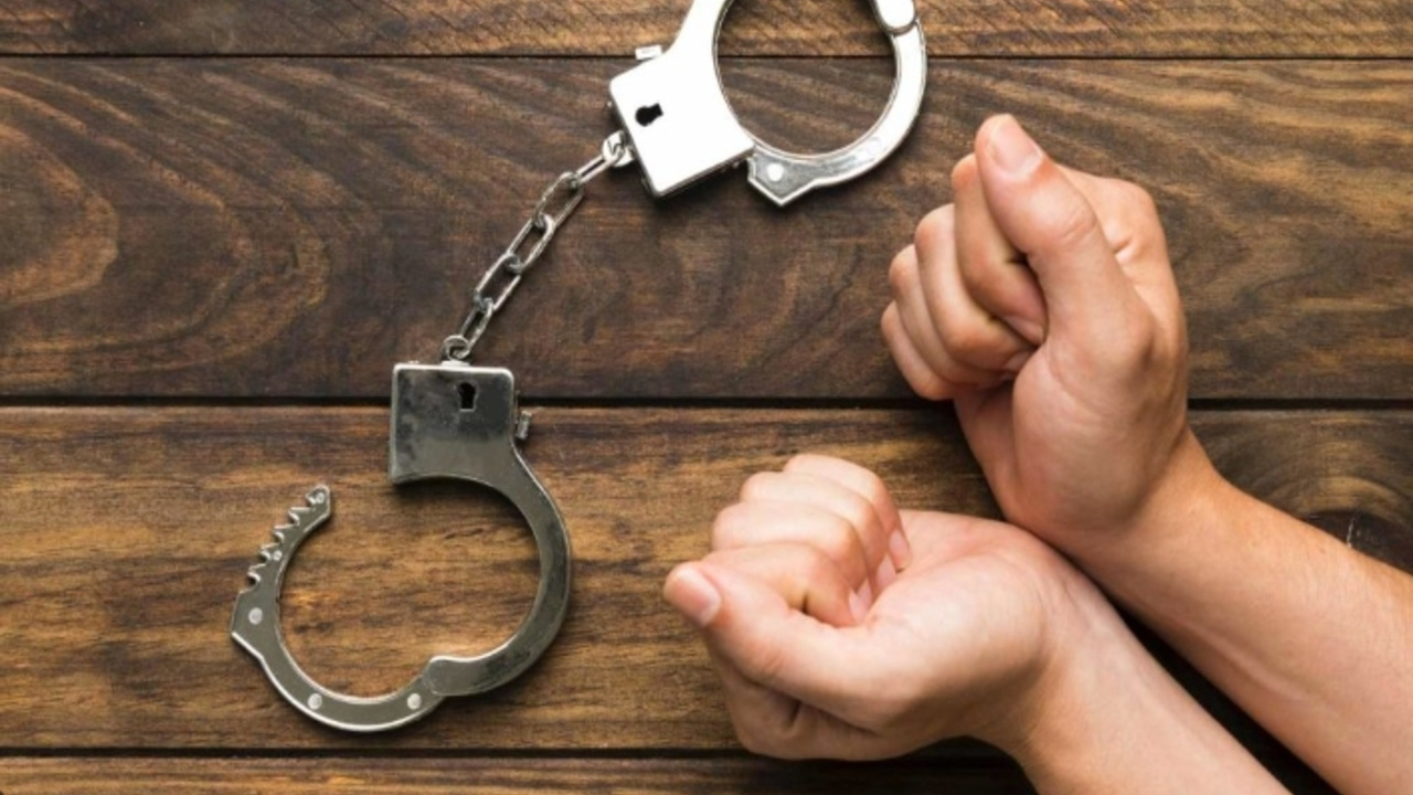 Manisa'da biri 20 diğeri 13 yıl hapis cezası bulunan şahıslar yakalandı