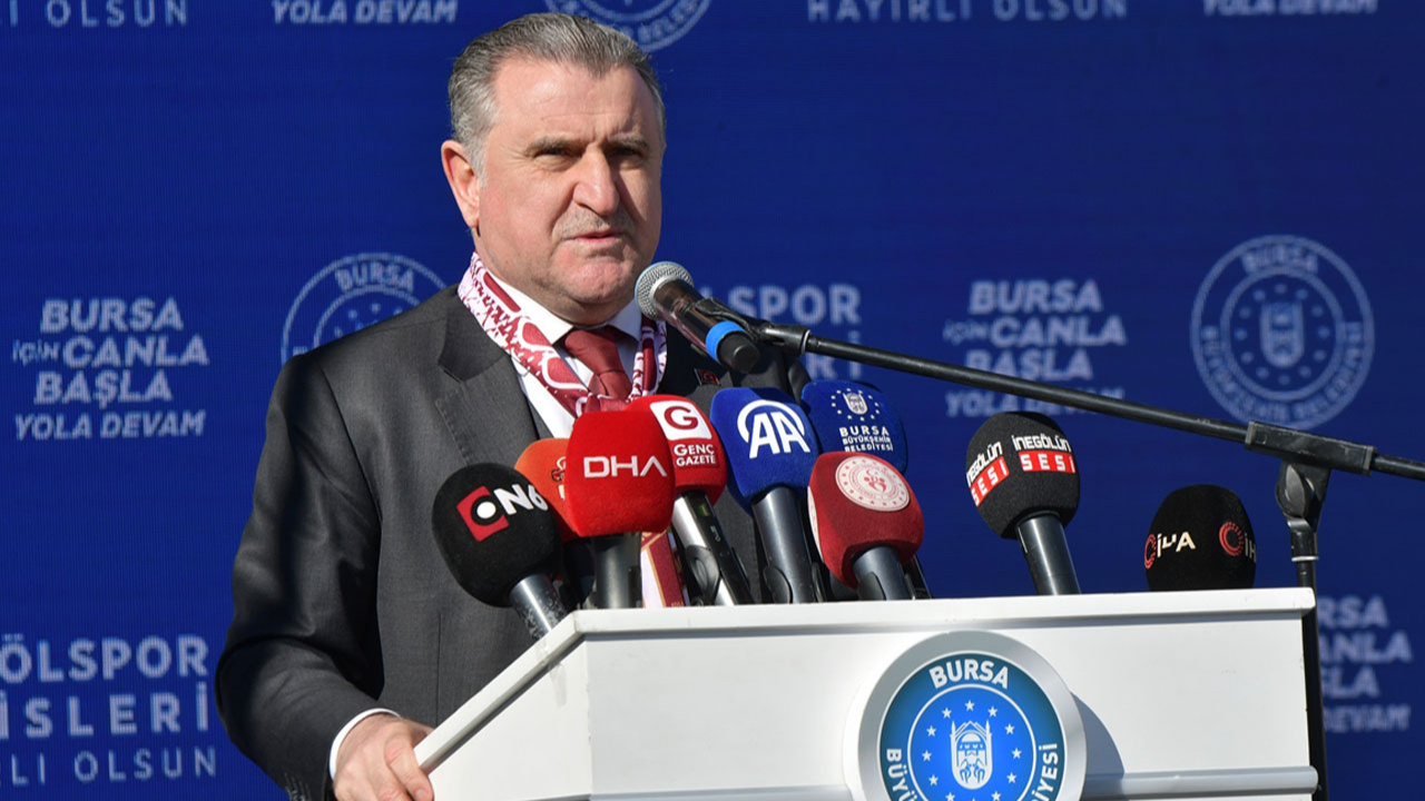 Gençlik ve Spor Bakanı Osman Aşkın Bak, spordaki devrimi anlattı